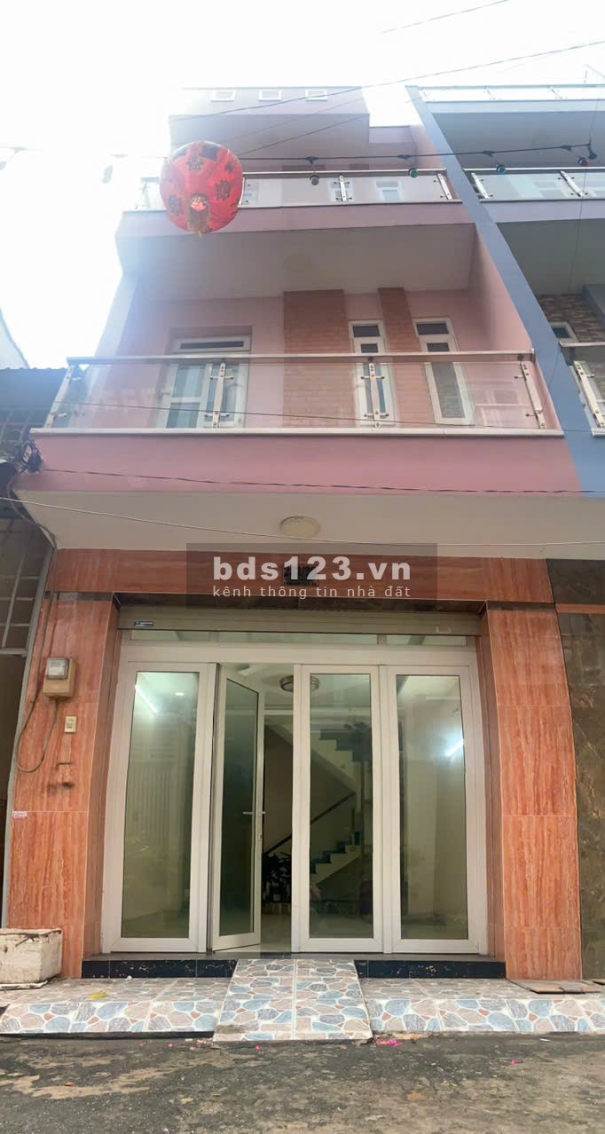 Thuê nhà 13TR, Liên hệ 0399641823