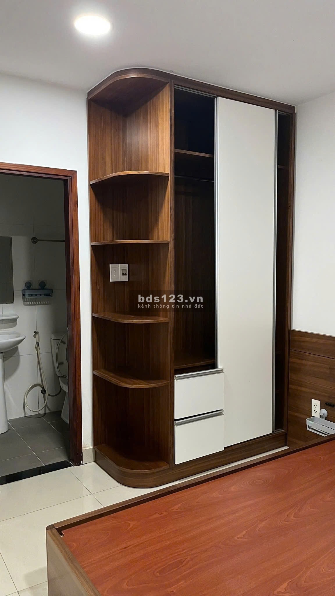 chung cư PN Techcons, Hoa sứ, Phú NHuận: 89m2, 2p ngủ, 2wc, NT, 16tr/th