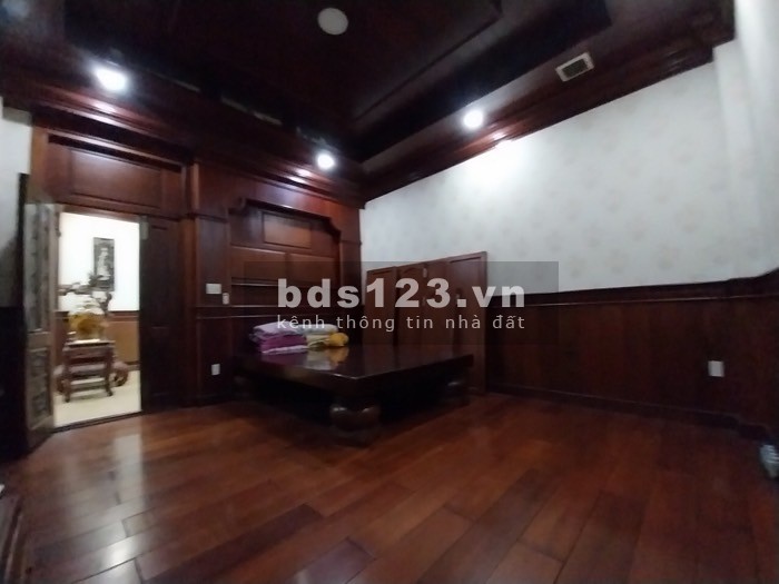 Bán nhà 2 tầng, 220M², đường Song Hành Q12 – Gần CC An Sương – Gía chỉ 12 tỷ (thương lượng)