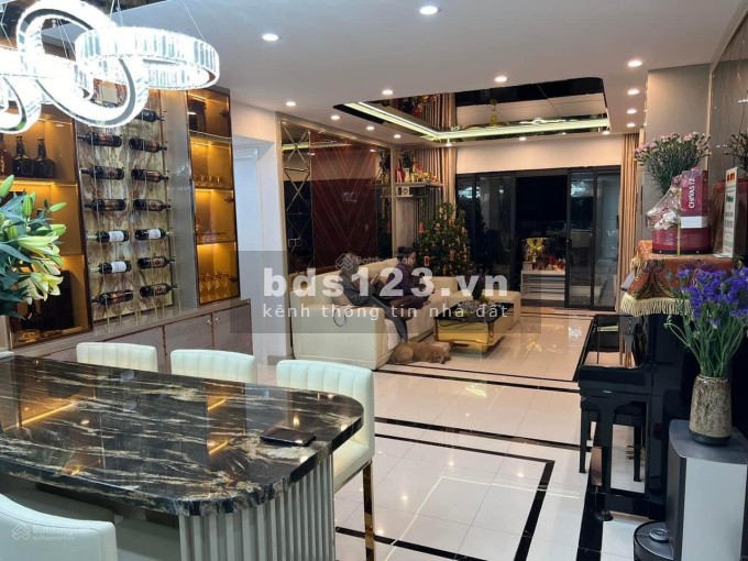 Cần bán căn hộ cao cấp VNT Tower 19 Nguyễn Trãi, 3 ngủ, nhà đẹp, NT sang chảnh, nhỉnh 8 tỷ