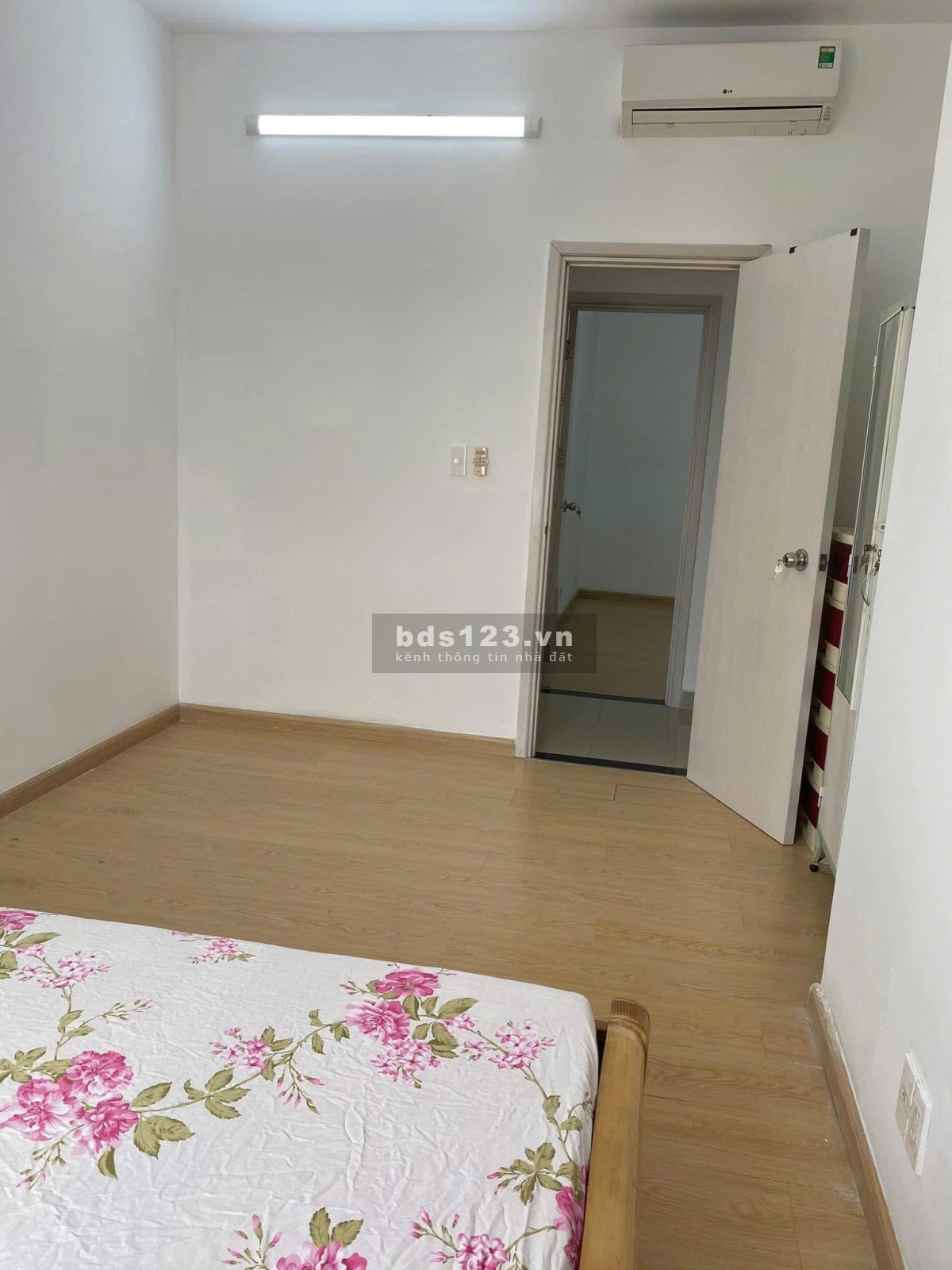 Chung cư Melody, Âu Cơ, Tân Sơn Nhì, TP: 75m2, 2p ngủ, 2wc 11tr/th.