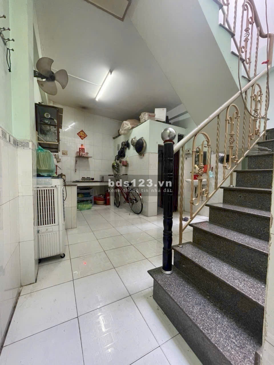 Bán nhà quận 6 - Sát mặt tiền hẻm xe hơi đổ cửa - 5.5 Tỷ