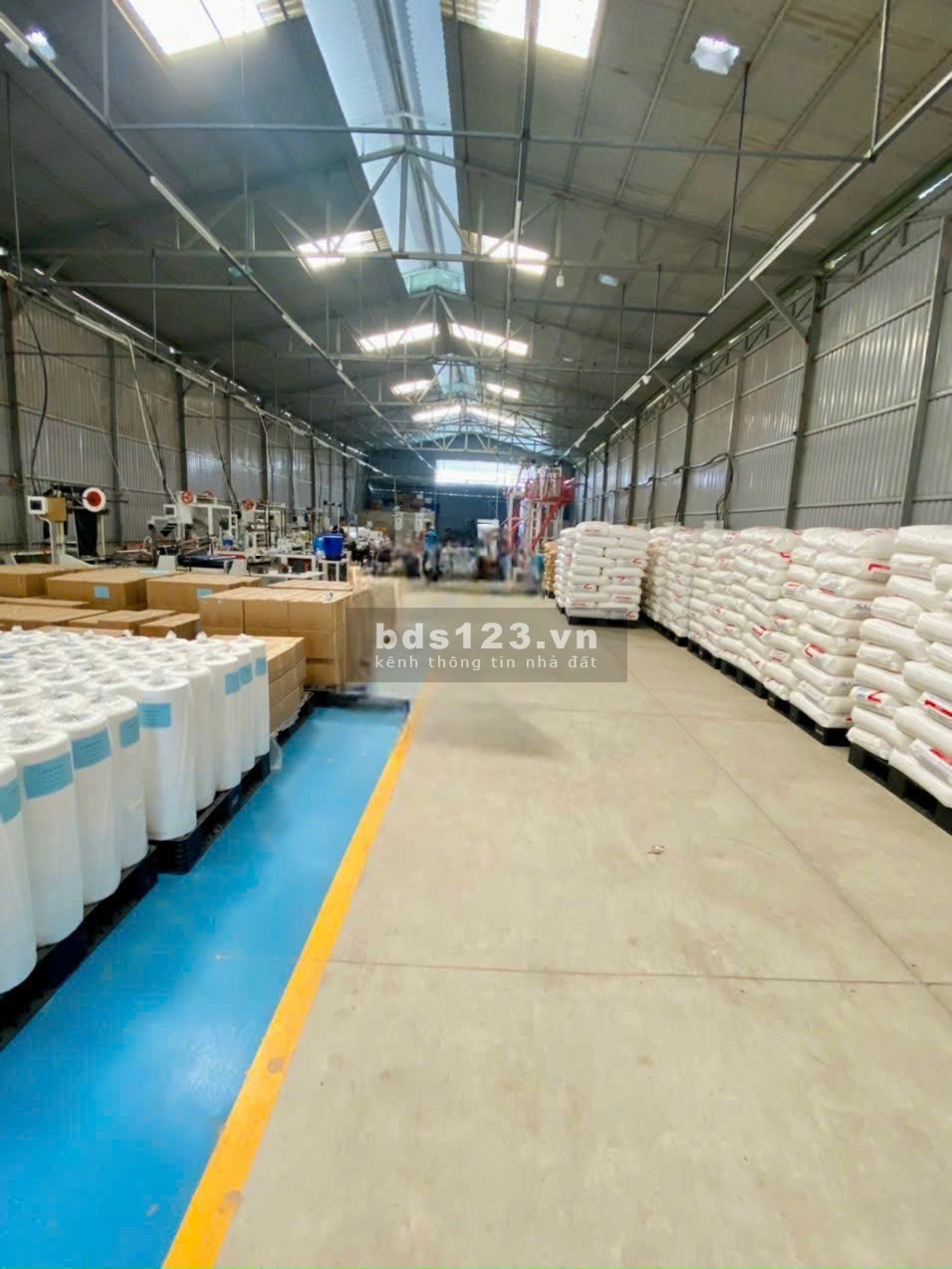 Cho thuê kho xưởng 900m2 Bưng Ông Thoàn, Phú Hữu, Quận 9.