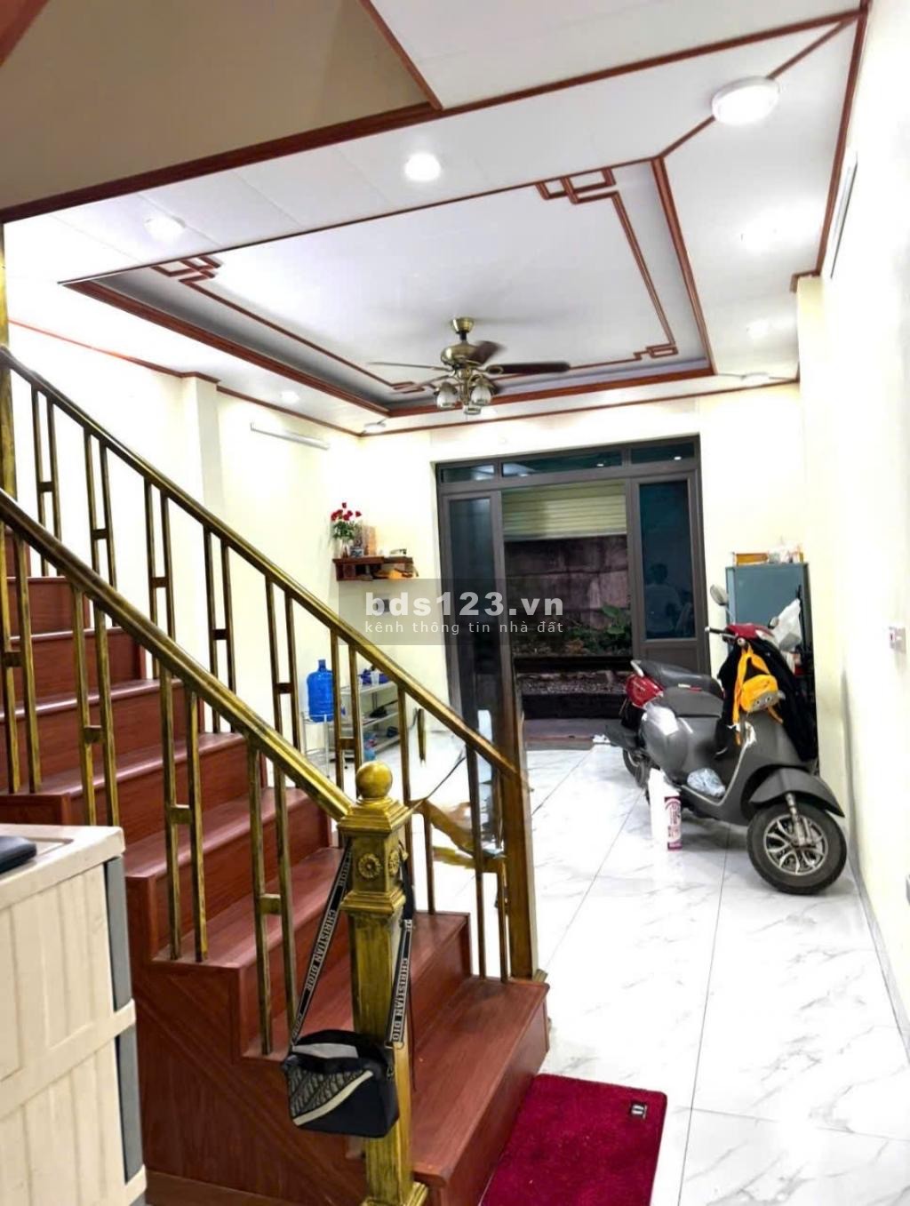 50tr/m2 có ngay nhà Nguyễn Văn Cừ