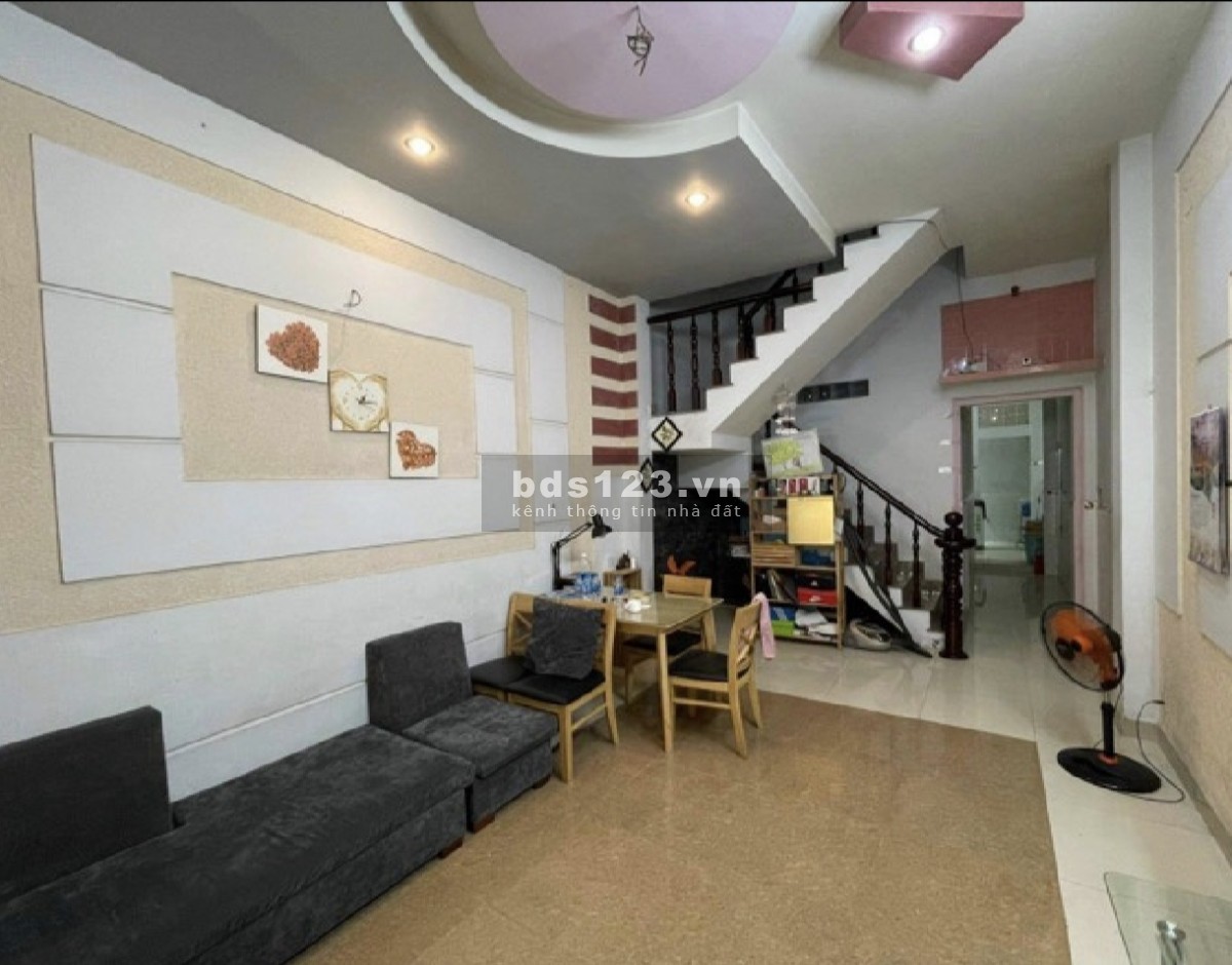 Cần bán nhà đẹp hẻm xe hơi đỗ trước cửa nhà đường Lê đình Cẩn