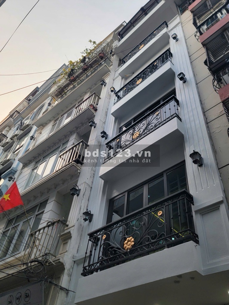 Chính chủ cần bán nhà tại trung tâm quận Cầu Giấy