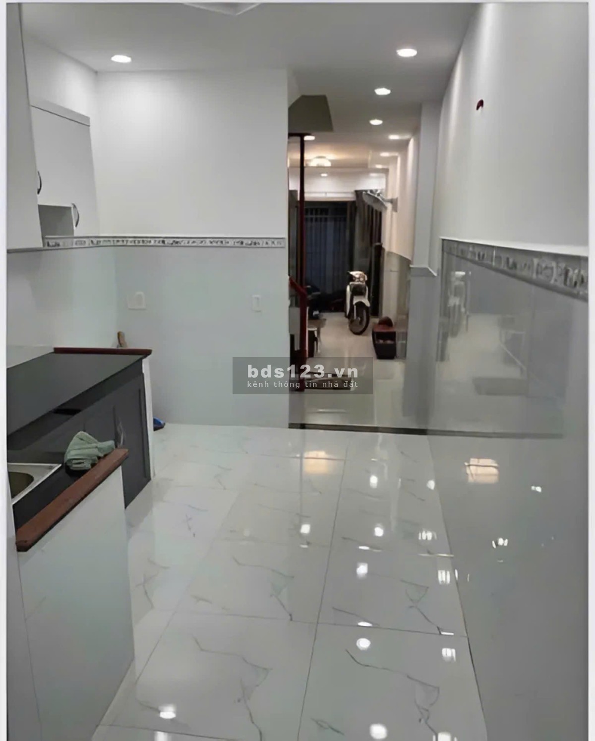 Bán nhà 2 tầng hẻm Hai Bà Trưng, QUẬN 3, Giá 6.4 Tỷ