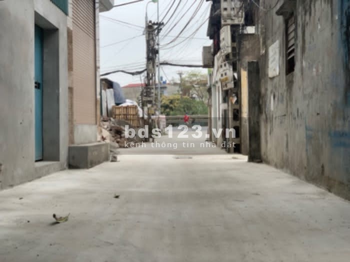 Bán nhà mặt phố Thanh Trì, diện tích 42m², giá 5 tỷ, sổ đỏ chính chủ