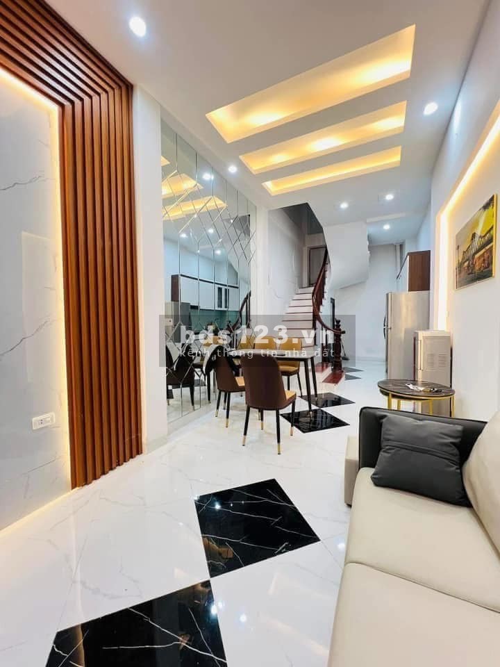 Nhà mới xây 5 tầng phố Kim Mã - Ba Đình 2 mặt thoáng - Gần phố - 6.4 tỷ