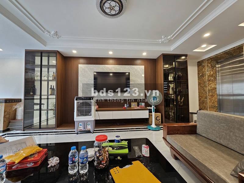 Bán nhà đẹp, TT Phường Thạch Bà, Long Biên. DT: 60m2 × 6 Tầng Thang Máy. MT: 4m × GIÁ: 8.45 Tỷ