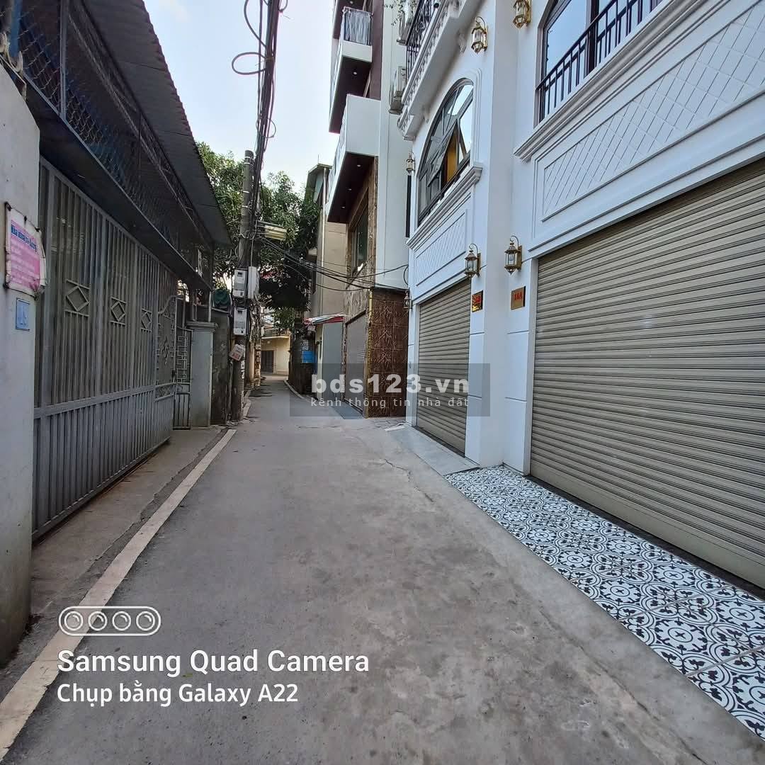 Siêu phẩm nhà đẹp Phố Trạm, LB, ô tô tránh, gara, KD, DT: 40m2, 6 Tầng, MT: 4.7m, GIÁ: 9.x Tỷ