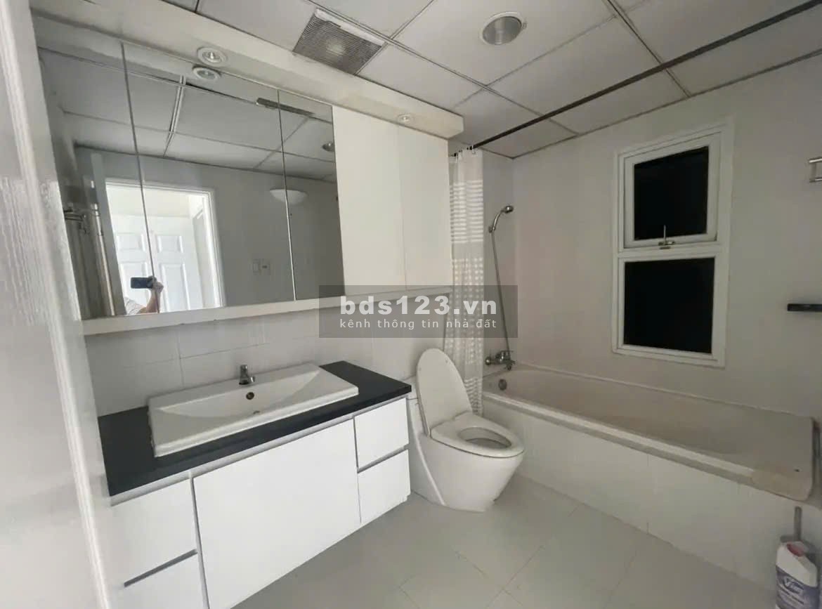 Chung cư PN Techcons, Hoa Sứ, Phú NHuận: 90m2, 2p ngủ, NT, 16.5 tr/th