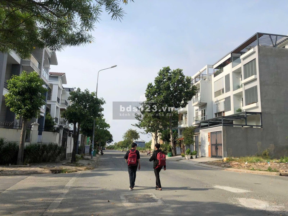 Hàng ngộp, bán gấp lô đất 140m2 giá 2ty099, An Sương Q12, SHR, thổ cư 100%