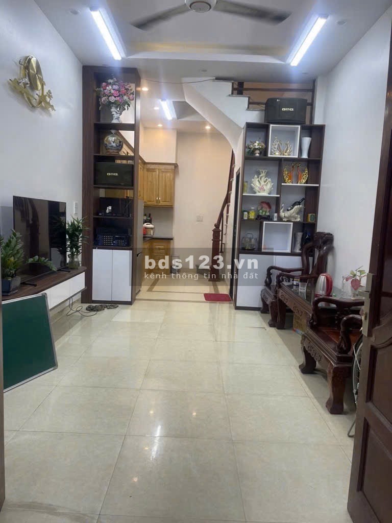 Bán nhà 4 tầng, sát phố, nhà đẹp ở tại Kiến Hưng, Hà Đông