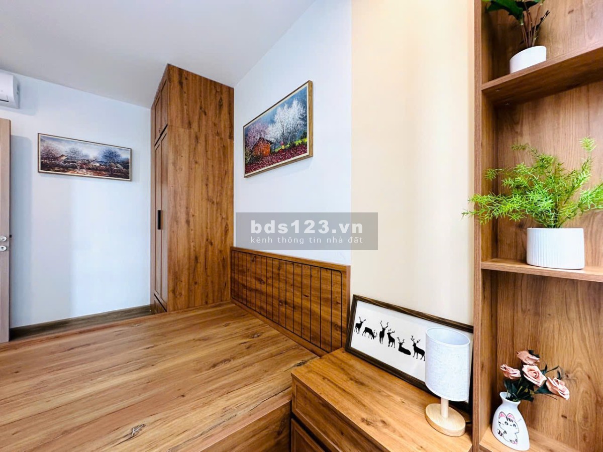 Cho thuê căn hộ 3 phòng ngủ rộng 100m2. Giá chỉ 15tr/tháng full nội thất đẹp