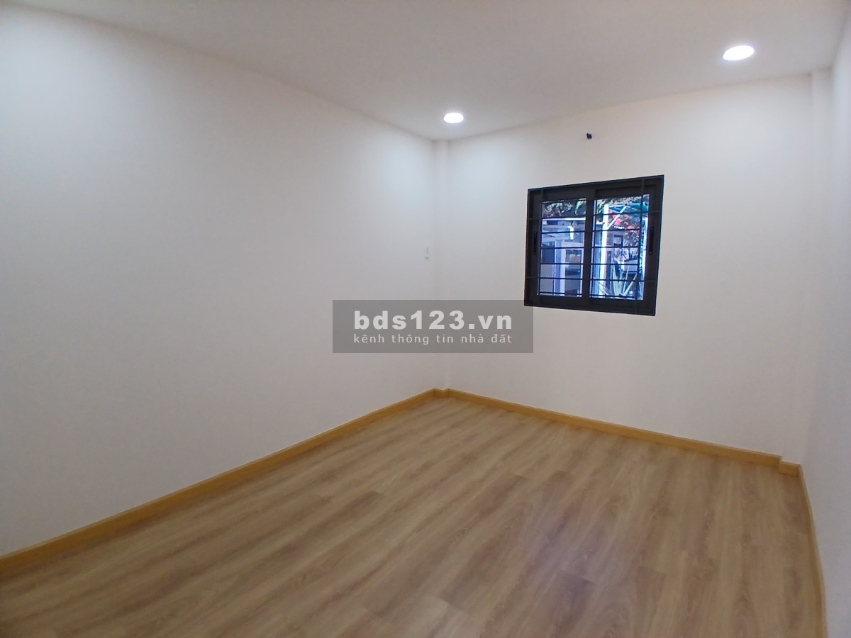 Chính chủ gửi Bán nhà ngay CHỢ - hẻm 6m đường Trần Đình Xu phường Nguyễn Cư Trinh Quận 1 nhà 2L 4pn
