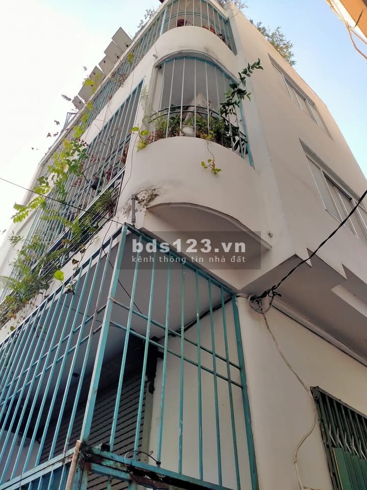Cho thuê nhà nguyên căn Khu phố thời trang kế Q1 hẻm Trần Bình Trọng quận trung tâm