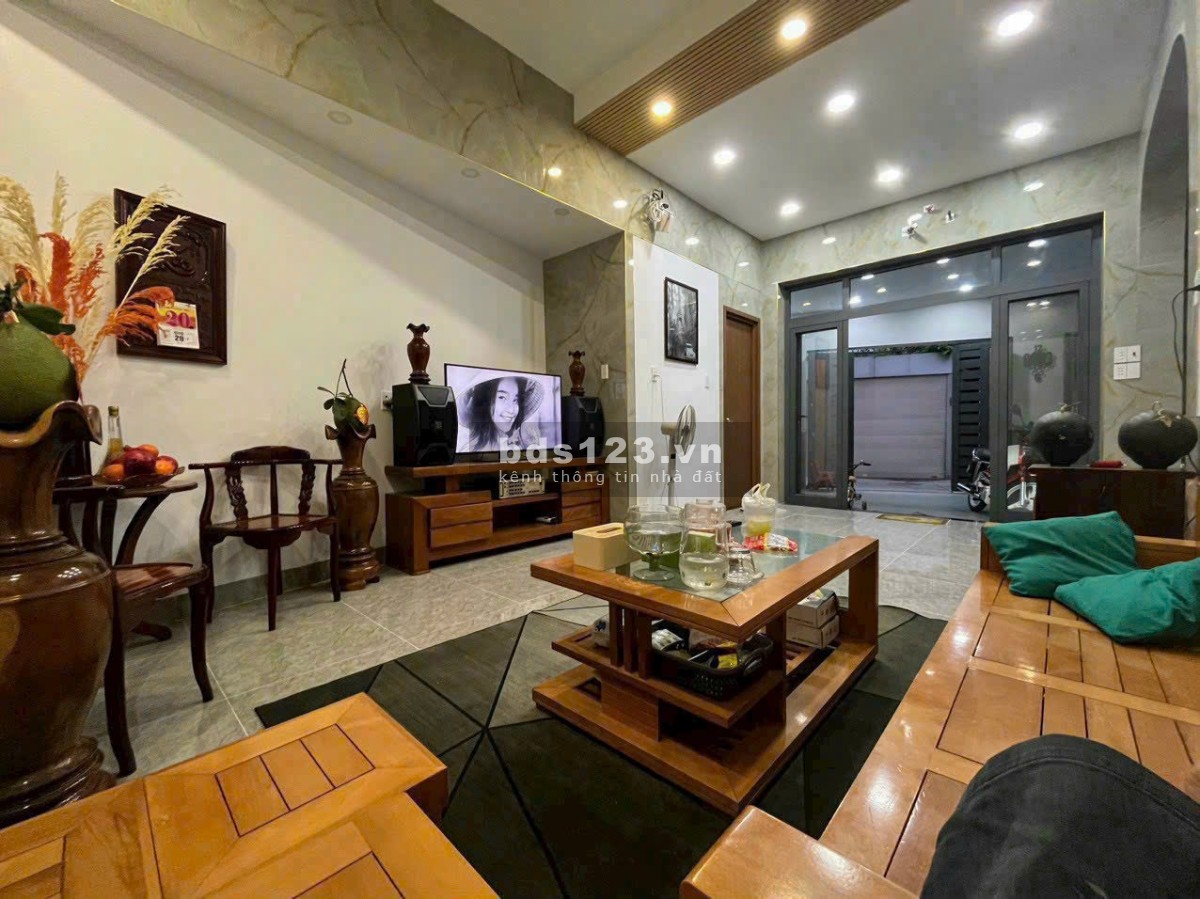 Chủ gửi Bán nhà mặt tiền 47 đường số 5, Bình Trưng Đông Quận 2 đường ô tô ngang 8.64m LH 0903034123
