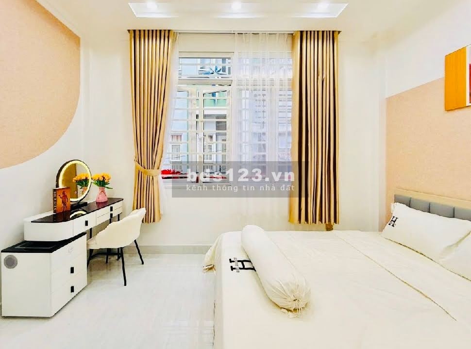 Bán Nhà Gò Vấp - Gần Chợ Hạnh Thông Tây - 56m² - Giá Chỉ 4.7 Tỷ TL
