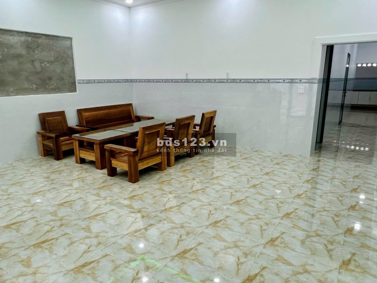 Cho thuê nhà nguyên căn đường Lạc Long Quân, Phan Thiết