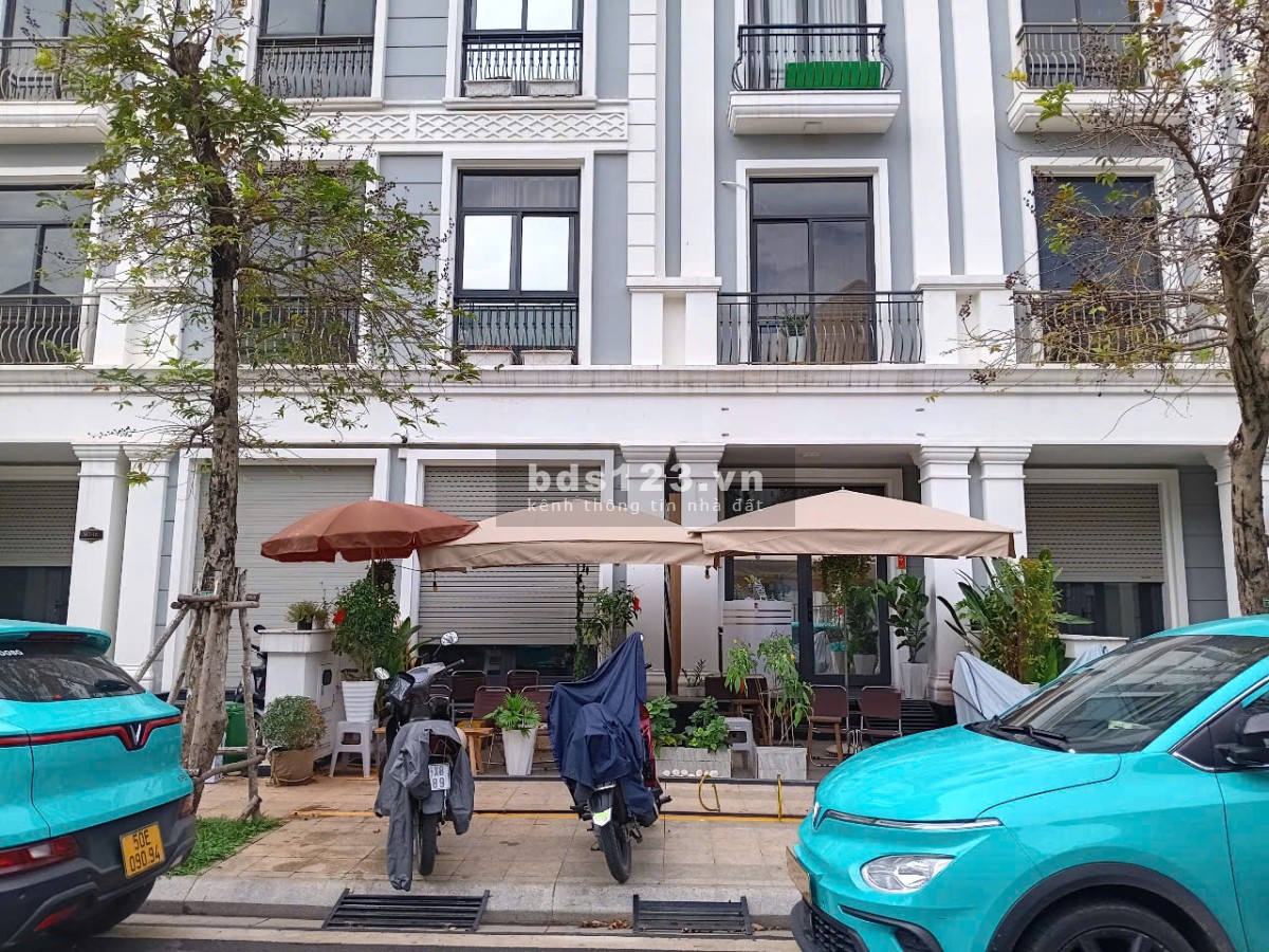 Cho thuê quán cafe + Phòng ở, chỉ cần vào là bán ngay!
