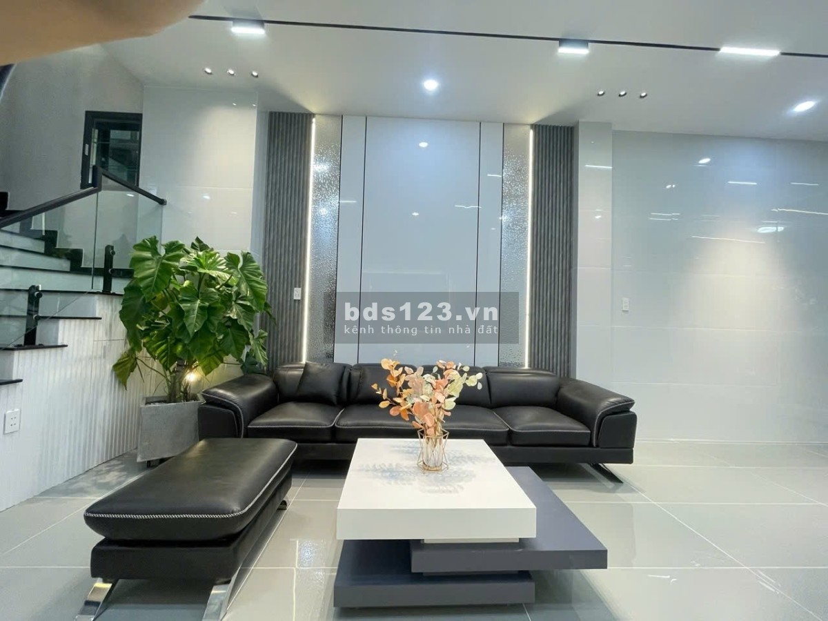 Mặt tiền Cư Xá Phú Bình Q11 (4X12m) 5 lầu, thang máy, nhà mới 100%, ảnh nhà thật như hình
