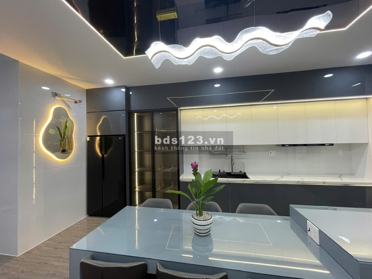 Mặt tiền Cư Xá Phú Bình Q11 (4X12m) 5 lầu, thang máy, nhà mới 100%, ảnh nhà thật như hình