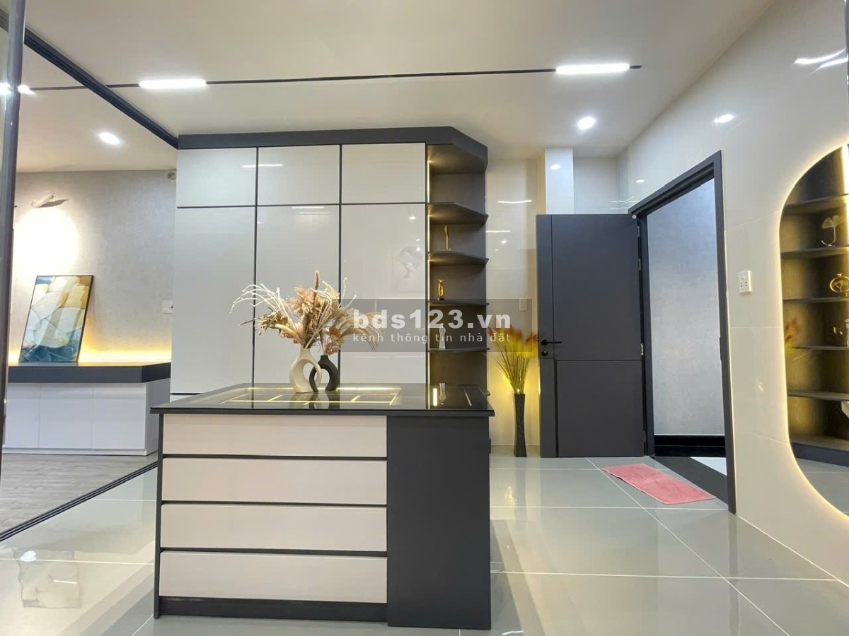 Mặt tiền Cư Xá Phú Bình Q11 (4X12m) 5 lầu, thang máy, nhà mới 100%, ảnh nhà thật như hình