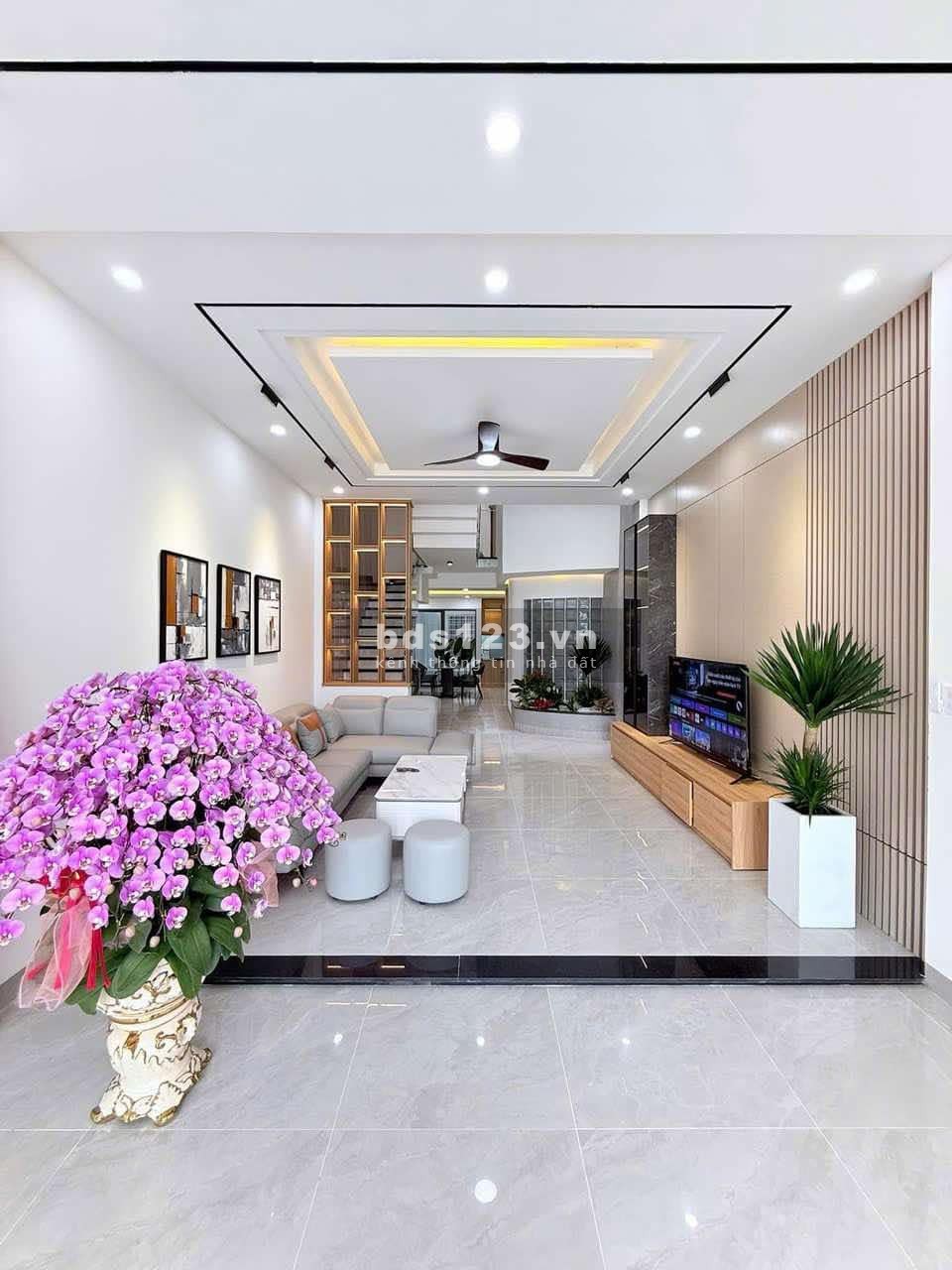 Nhà 3 tầng Xinh Đẹp đường Phan Thị Nể