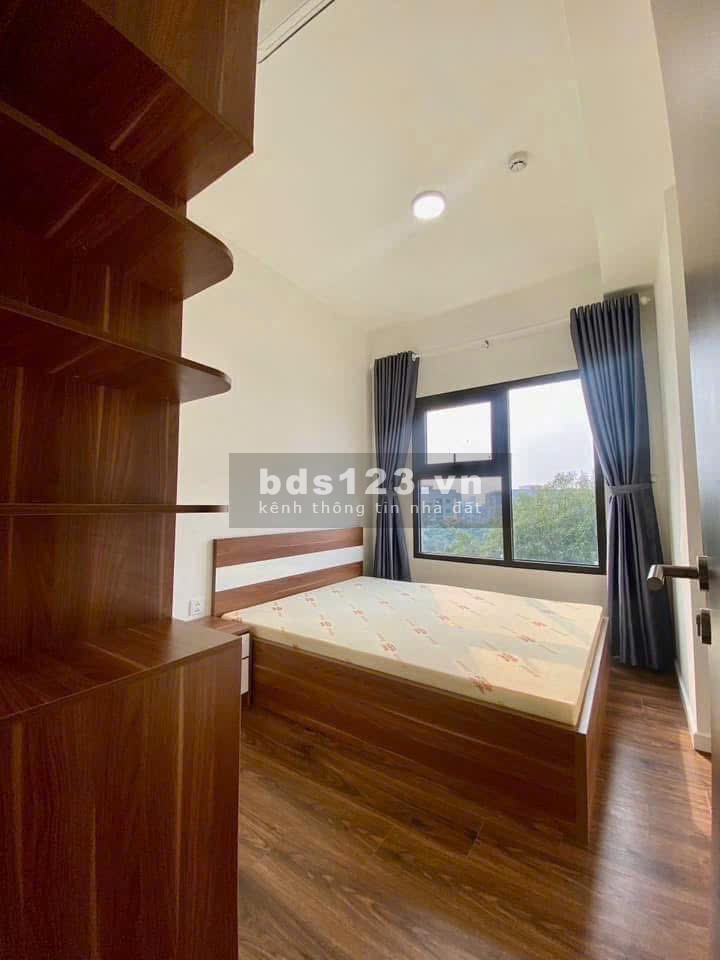 Chung cư Kingston, P8, PN: nhà trống, 15tr/th, 80m2, 2p ngủ, ban công