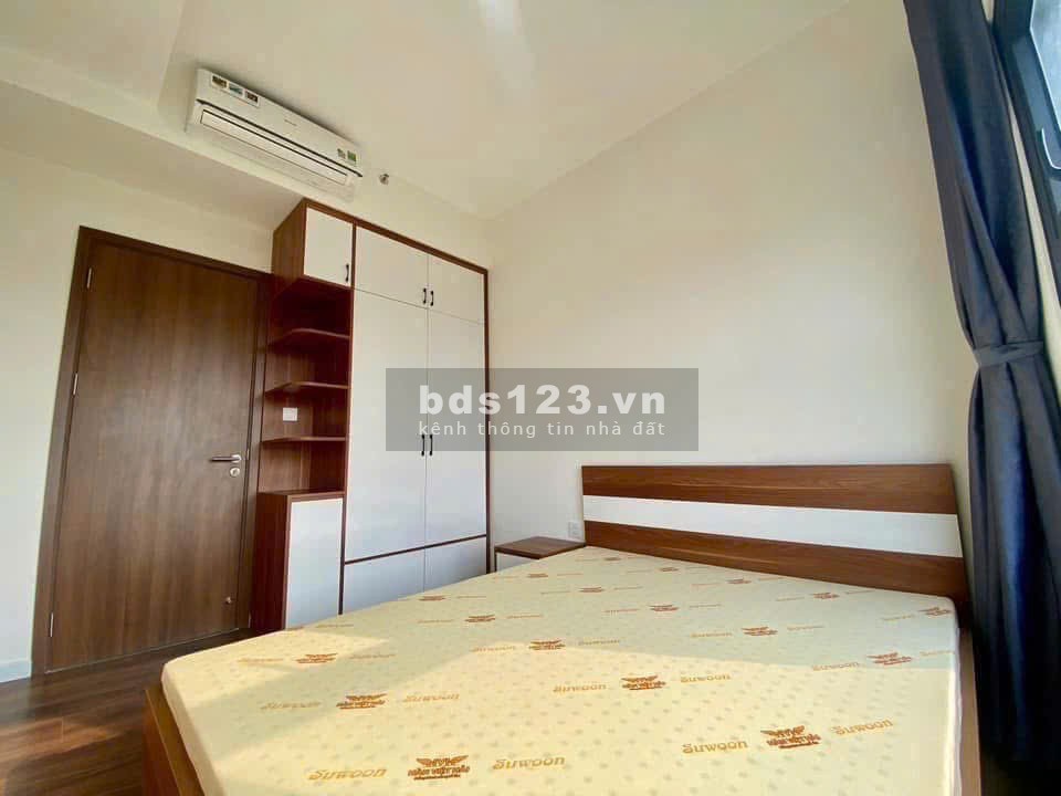 Chung cư Kingston, P8, PN: nhà trống, 15tr/th, 80m2, 2p ngủ, ban công