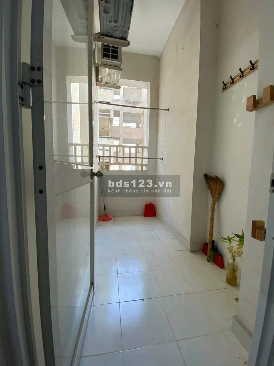Chung cư Carillon 3, Hoàng Hoa Thám, P13, TB, 3PN, 105m2, 15tr/tháng.