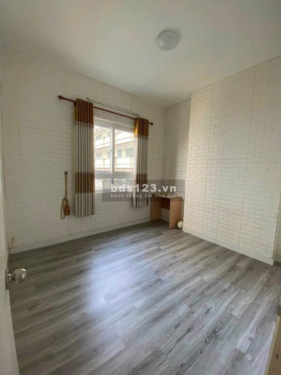 Chung cư Carillon 3, Hoàng Hoa Thám, P13, TB, 3PN, 105m2, 15tr/tháng.