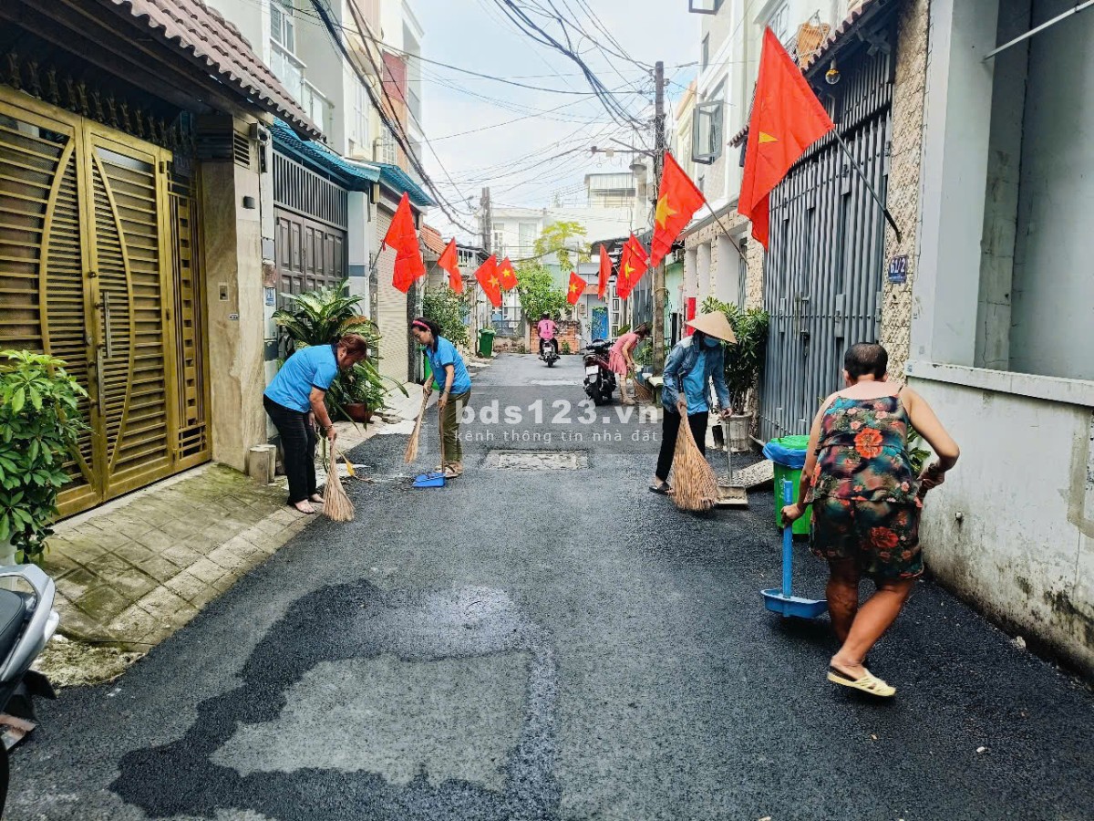 Bán nhà hẻm xe hơi quay đầu 4 tầng lầu, đường Nguyễn Thị Kiểu Q12