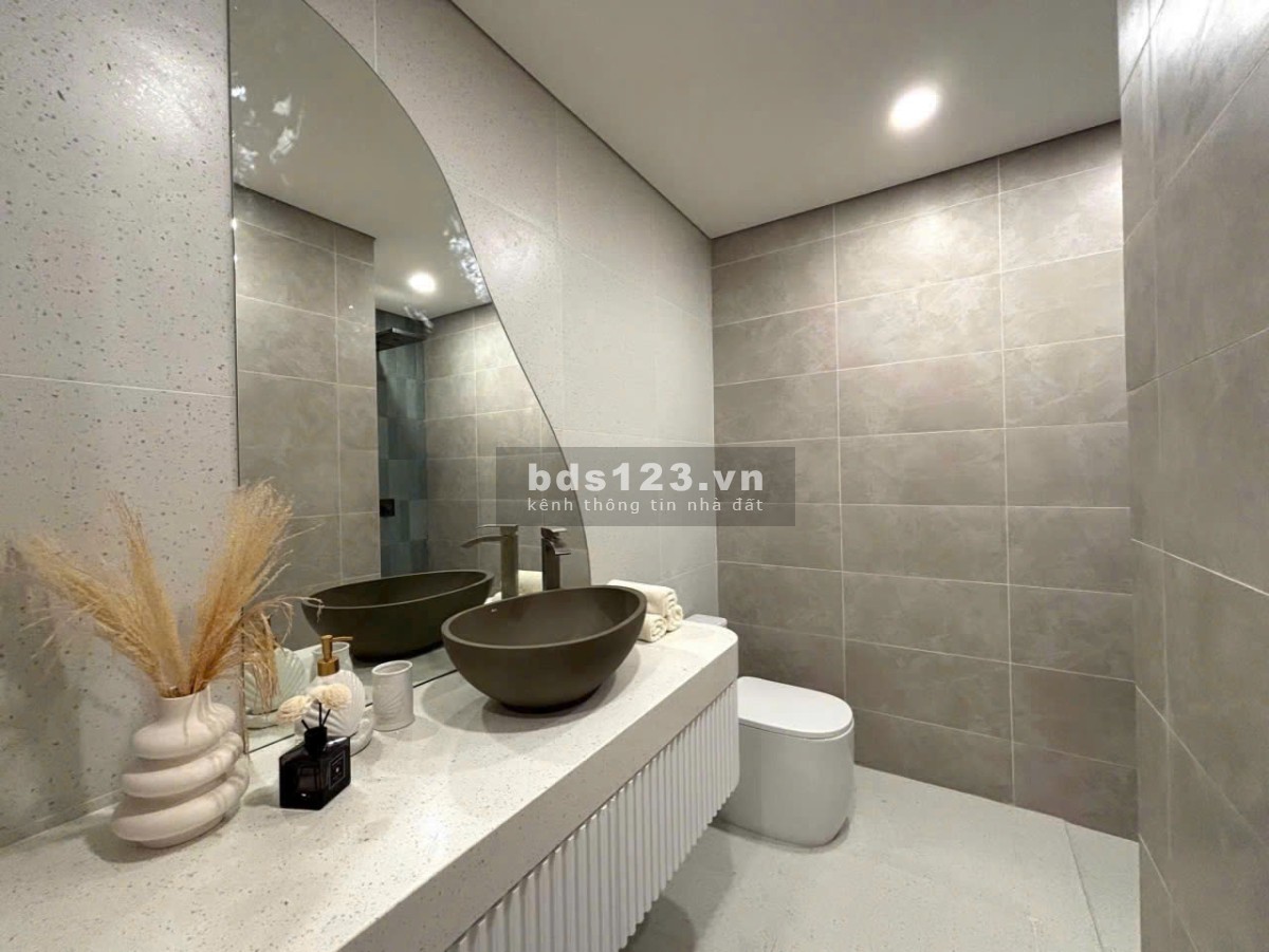Mở Bán Chính Thức – 100% Căn Hộ View Biển, Giá Từ 65 Triệu/m²!