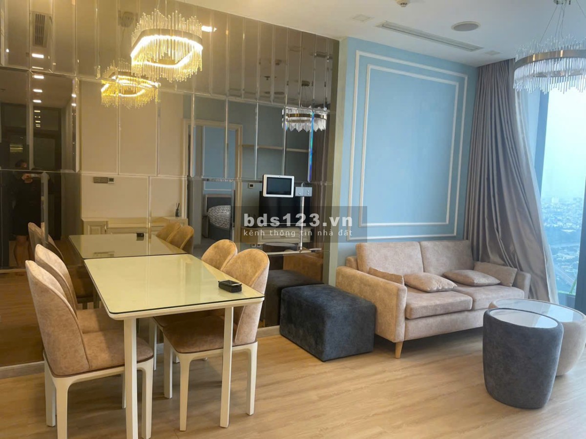 Bán CC 2PN, 2WC, 70m2 tại Vinhomes Golden River Ba Son, giá tốt 11,8 tỷ, Q1, HCM