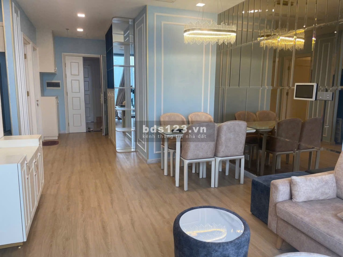 Bán CC 2PN, 2WC, 70m2 tại Vinhomes Golden River Ba Son, giá tốt 11,8 tỷ, Q1, HCM
