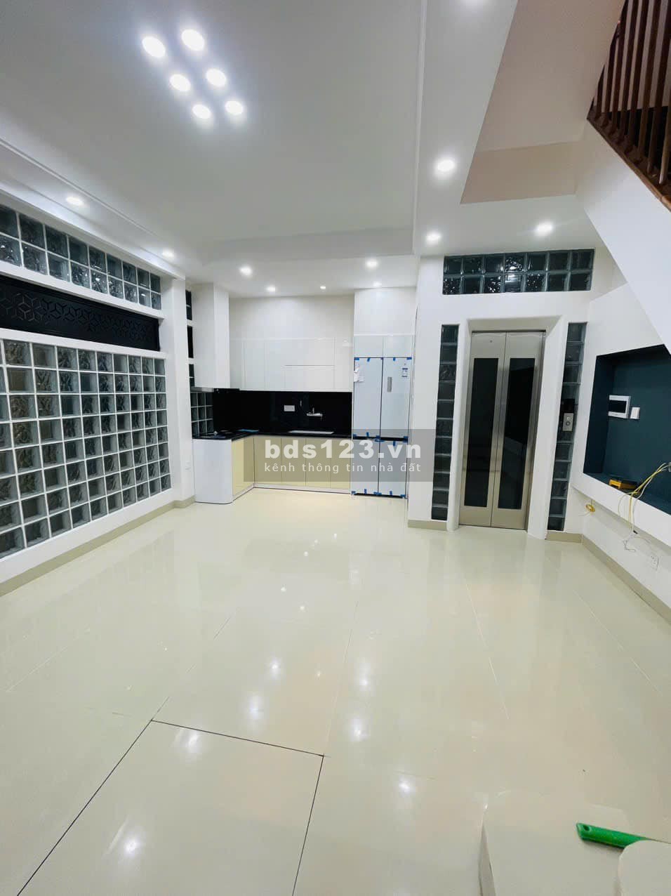 Cần Bán Nhà Trung Tâm Q. Cầu Giấy - Mặt Tiền 6.6m - Nhà Xây Mới, 6 Tầng, Có Thang Máy