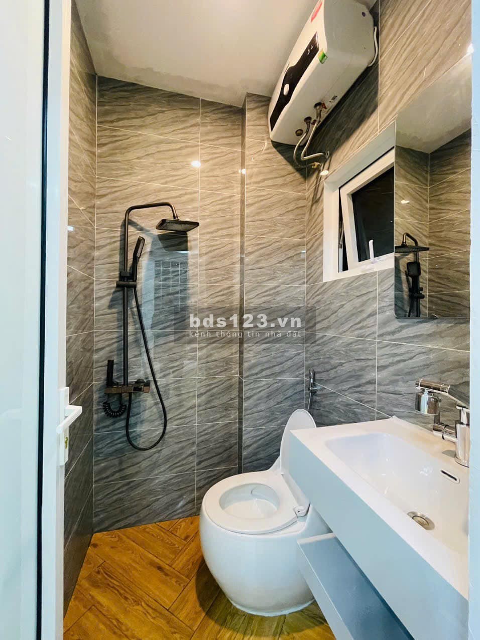 Cần Bán Nhà Trung Tâm Q. Cầu Giấy - Mặt Tiền 6.6m - Nhà Xây Mới, 6 Tầng, Có Thang Máy