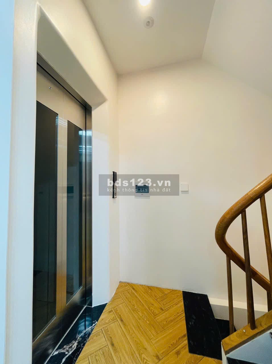 Cần Bán Nhà Trung Tâm Q. Cầu Giấy - Mặt Tiền 6.6m - Nhà Xây Mới, 6 Tầng, Có Thang Máy