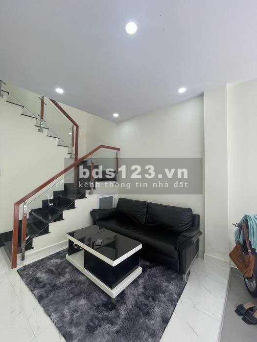 Bán căn nhà hiện đại - 4 tầng - Quận 10 - Ngay chợ Hòa Hưng - Hoàn công đủ - Nhỉnh 5 tỷ
