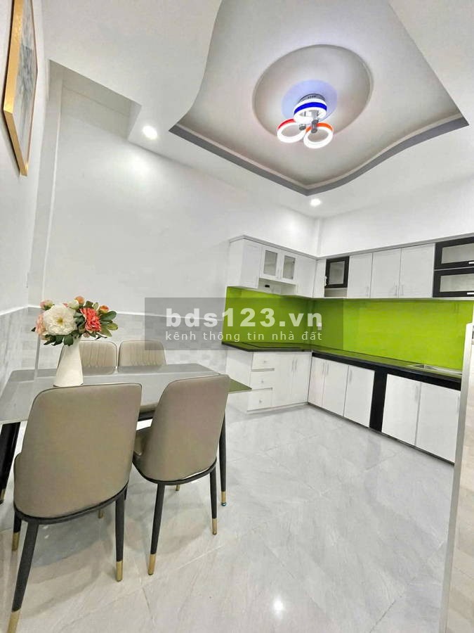Bán gấp nhà Phạm Văn Chiêu Gò Vấp MT rộng DT 40m2 x 2 tầng - giá chỉ 4.5 tỷ. Tặng full nội