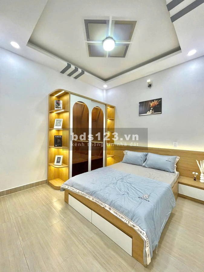 Bán gấp nhà Phạm Văn Chiêu Gò Vấp MT rộng DT 40m2 x 2 tầng - giá chỉ 4.5 tỷ. Tặng full nội