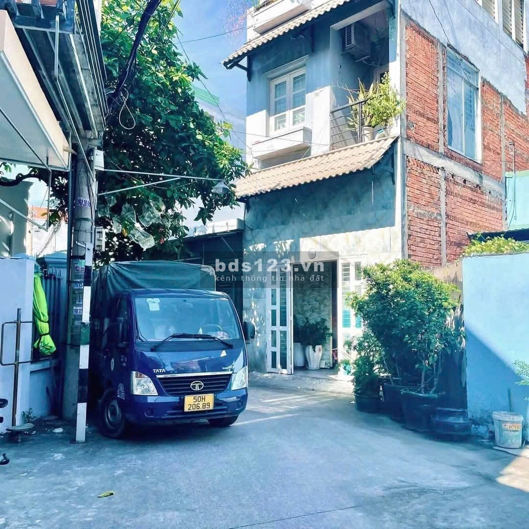 Cần bán giúp chủ tại Đặng Văn Bị, Thủ Đức - HXH thoáng mát. Diện tích khủng long 76M2