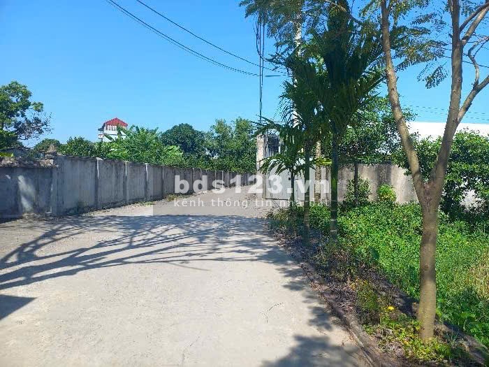 Bán đất vàng trong làng Mỹ Hưng, gần trục đường phía Nam 81M 2,x tỷ