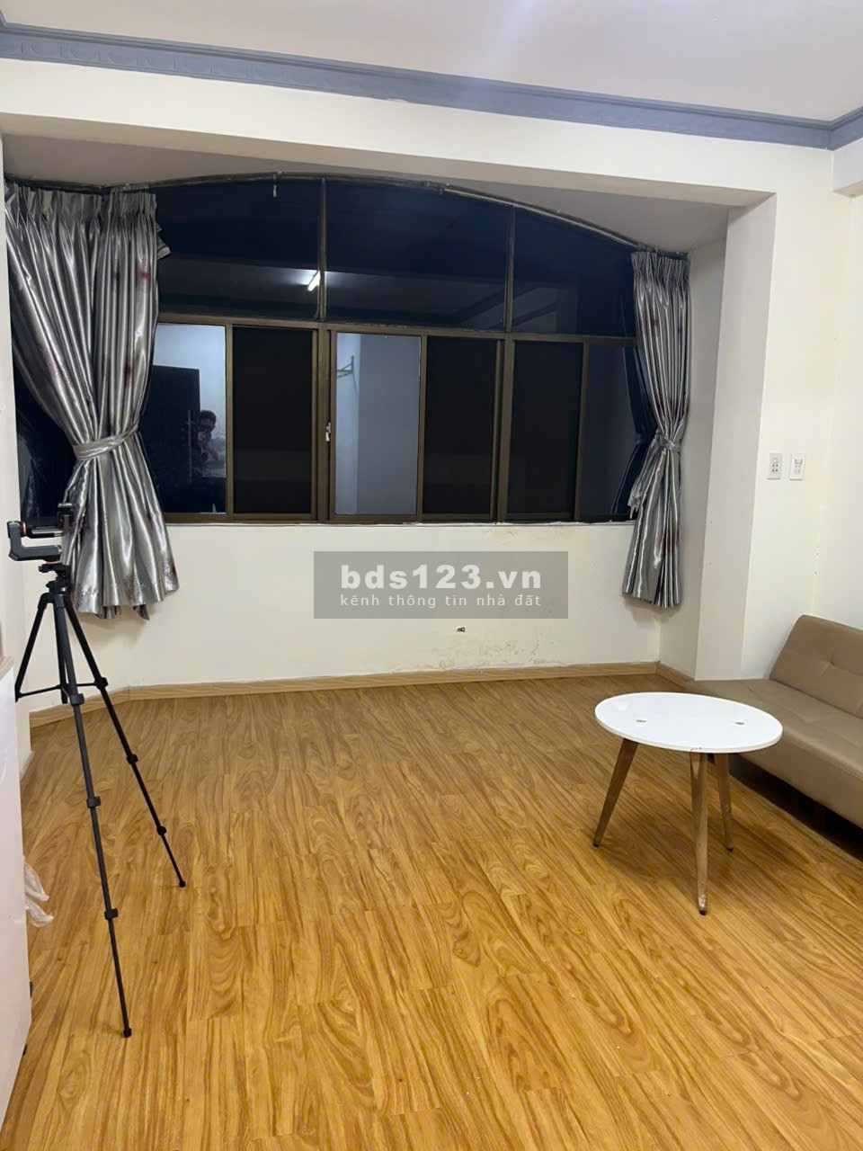 Khám Phá Căn Hộ Lakai Lầu 4 – Không Gian Sống Hoàn Hảo Tại Quận 5, Giá Chỉ 2,95 Tỷ, Dọn Vào Ở Ngay!