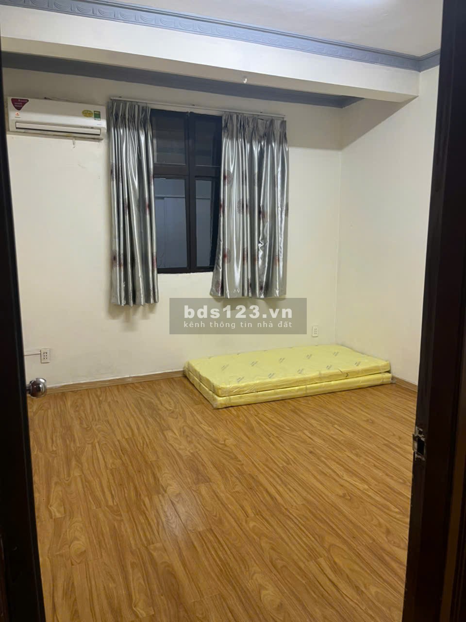 Khám Phá Căn Hộ Lakai Lầu 4 – Không Gian Sống Hoàn Hảo Tại Quận 5, Giá Chỉ 2,95 Tỷ, Dọn Vào Ở Ngay!