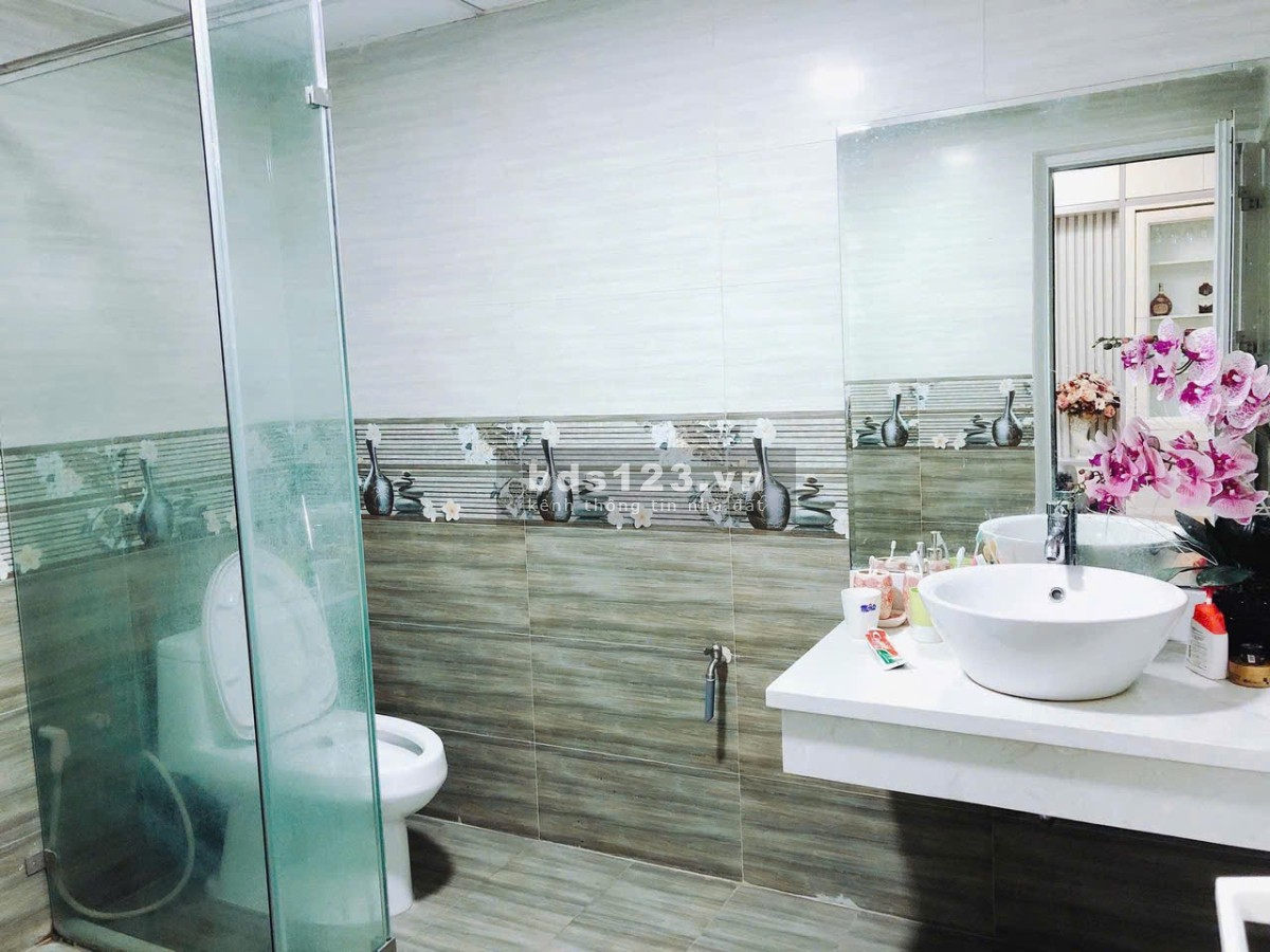 Chính chủ bán căn hộ TÒA RUBY CITY GIANG BIÊN: 69.5m2 - 2PN, 2WC