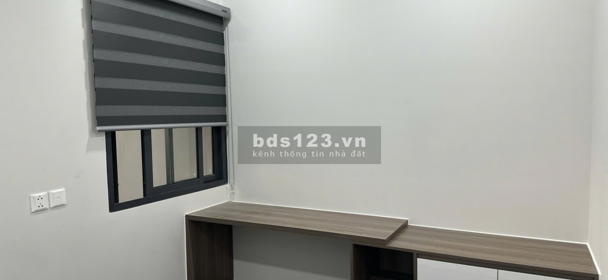 Chính chủ cho thuê chung cư 73m2, 2 phòng ngủ, 2 toalet. Căn hộ rộng rãi thoáng mát, sạch sẽ