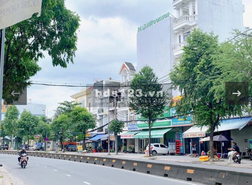 Bán nhanh nhà cấp 4 ngay mặt tiền Lê thị Riêng Q12, diện tích 53M2, giá 4.4 tỷ, sổ riêng